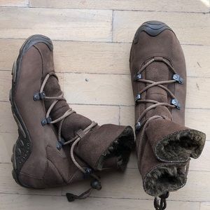 Merrell®️ Forecast Tug Leather Boots